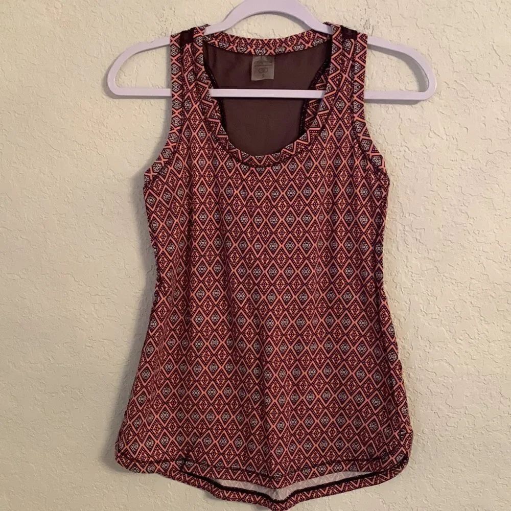 Valiant Sport Tank Size Small